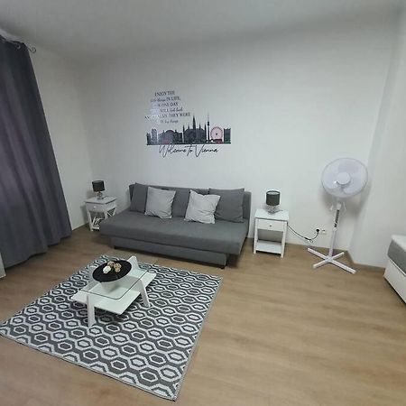 Sortir Apartment Wina Bagian luar foto